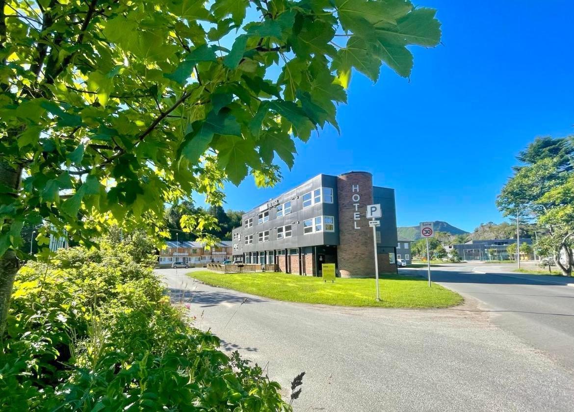Marina Hotel Lofoten Svolvær Kültér fotó